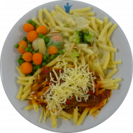 Pasta (15,81) mit Mozzarella-Basilikum-Minz-Soße (3,19,24,49,81) oder veganer Tomaten-Thymian-Oregano-Soße (81), geriebener Gouda oder Cheddar (1,19) und Mischgemüse
