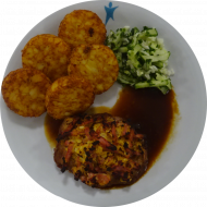 Chemnitzer Bürgersteak mit einer Senf-Zwiebel-Schinken-Kruste (2,3,9,19,21,22,24,51), Bratenjus (81), Röstitaler und Garnitur (4)