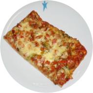 Pizza 'Margherita' mit Tomatenwürfeln, Paprikastreifen, Basilikum und Mozzarella (1,13,19,49)