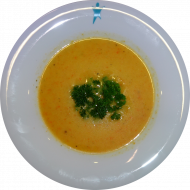 Möhren-Sellerierahm-Suppe (19,21) mit einem Weizenbrötchen (81)