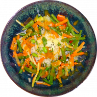 Wokpfanne mit buntem Gemüse, frischen Sprossen, Currysoße oder Teryakisoße und Basmatireis (2,18,81)