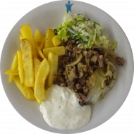 Putengeschnetzeltes 'Gyros Art' (49,54) an hausgemachtem Zaziki (19,49) dazu Steakhouse Pommes und Weißkrautsalat mit Lauchröllchen
