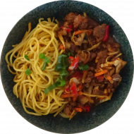 Scharfes Rindfleisch-Curry mit Paprika, Weißkohl, Champignons und Sprossen auf Mienudeln (2,18,52,81)