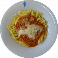 Pasta Fussili (81) mit Bolognese (21,49,51) oder mit fruchtiger Tomatensoße dazu Reibekäse (19) oder veganer Reibekäse (1,2)