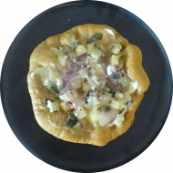 Sie können aus 6 verschiedenen Pizzavariationen auswählen. Heute Tagesempfehlung: Pinsa mit Ziegenkäse, Birne, roter Zwiebel und Honig (19,48,85)