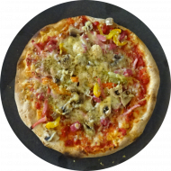 Pizza 'Speciale' mit Schinken, Salami, Paprikastreifen, Champignons und Käse (1,2,3,19,21,46,51,81)