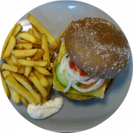 Sie können aus 6 verschiedenen Burgervariationen wählen. Heutige Tagesempfehlung: 'Veeseburger' mit Falafelpatty, Bedda Käse, Tomaten, Gurke, Salat, Zwiebeln (1,9,22,44,63,81,82,83) Menüoption: verschiedene Pommes und House-Dip (9,22,63)