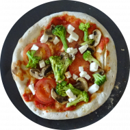 Sie können aus 5 verschiedenen Pizzavariationen wählen. Heutige Tagesempfehlung: Pizza 'Kap Verde' mit Brokkoli, frischen Tomaten, Champignons und Reiberei (1,81)