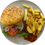 Zwiebel Jack's Favourite: 'Onion-Cheese'- Burger mit Rindfleischpatty, Tomaten und Cheddar (1,19,24,52,81,83) dazu als Menüoption: Pommes Spezialitäten