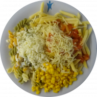 Pastabar (81) mit Tomaten-Thunfisch-Soße (16,81) oder scharfer Paprikasoße (81) dazu geriebener Gouda oder Reiberei (1,2,19) und Maisgemüse