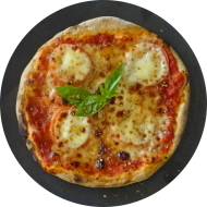 Sie können aus 6 verschiedenen Pizzavariationen wählen. Heutige Tagesempfehlung: Pizza Tomate-Mozzarella mit frischem Basilikum (19,81)