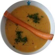 Kartoffelsuppe (3,21) mit Wiener Würstchen und Senf (1,2,3,22,51,53) dazu Roggenmischbrot (81,82,83)