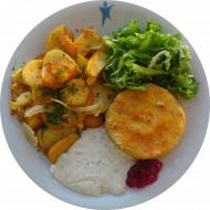 MENSALIEBLING: Hausgemachter gebackener Camembert mit Kräuterremoulade (9,15,19,81) und Bratkartoffeln dazu kleiner Gurkensalat mit Dill