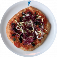 Sie können aus 4 verschiedenen Pizzavariationen wählen. Heutige Tagesempfehlung: Pinsa mit Tomate, Oliven, Radicchio, Zucchini und frischem Basilikum (6,85)