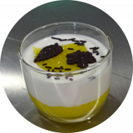 hausgemachtes Mango-Joghurt-Dessert (15,19,81)