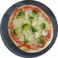 Aus dem vielfältigen Cafete⁵⁵-Angebot als heutige Empfehlung: Pizza 'Rotterdam' mit Brokkoli, Hähnchenbrust, Hollandaise und Gouda überbacken (15,19,21,54,81)
