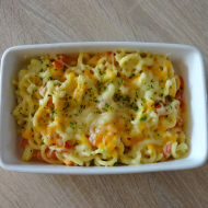 'Mac and Cheese' - Amerikanischer-Nudel-Käseauflauf (1,15,19,62,81)