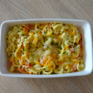 'Mac and Cheese' - Amerikanischer Nudel-Käse-Auflauf (1,15,19,22,47,81)