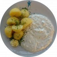 Kräuterquark mit Zwiebeln und Kümmel (19) dazu Butter (19) und Petersilienkartoffeln 