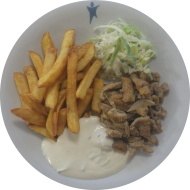 Schweinegeschnetzeltes nach Gyros Art (49,51,81) an hausgemachtem Zaziki (19,49) mit Pommes frites und Salatgarnitur