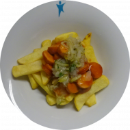 Crunchy fries Curry-Style on Top Gurken-Zwiebel-Chutney (1,2,3,9,51)