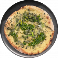 Es erwartet Euch ein vielfältiges Angebot an Pizzen, Pinsen, Calzonen, Flammkuchen & Co. Heutige Tagesempfehlung: Pizza Spargel-Bärlauch mit Hollandaise und grünem Spargel (15,19,21,81)