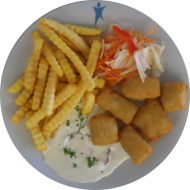 Fish'n Chips mit würziger Remouladensoße (3,9,13,15,16,19,56,81) und Salatgarnitur