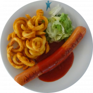 Gebratene Riesencurrywurst vom Schwein (2,3,51,52) dazu Twister Pommes (81) und Salatgarnitur