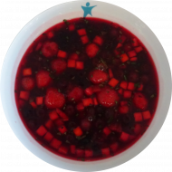 Fruchtsuppe mit Erdbeeren, Heidelbeeren, Mango und frischer Minze dazu Fladenbrotecke (23,81)