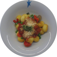 Kleine Portion: mV: Gebratene Gnocchis mit buntem Gemüse und Tomaten dazu geriebener Hartkäse (15,19)