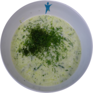 Frische kalte Gurkensuppe mit Knoblauch (19,49) dazu Arabisches Fladenbrot (23,81,83)