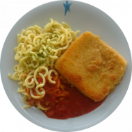 Hausgemachtes Käseschnitzel (15,19,81) und Tomatensoße (81) dazu Gabelspaghetti (81)