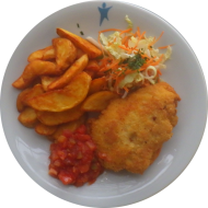 Panierte Hähnchenbrustrolle mit Guacamole aus Avocado, Tomate, Limette und Koriander gefüllt (3,15,49,54,81) dazu fruchtige und leicht scharfe Tomaten-Paprika-Salsa und Kartoffelspalten, Salatgarnitur