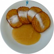 4 Quarkkeulchen ohne Rosinen mit Apfelmus und Zucker (3,15,19,81)
