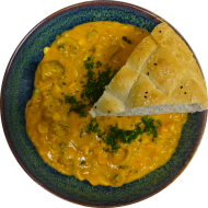 'Spicy Green' Curry mit Brokkokli, Süßkartoffel, Champignons, Kokosmilch (18,49) dazu Fladenbrot (23,81)