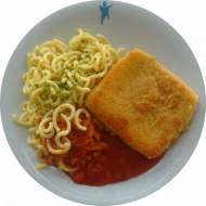 hausgemachtes Käseschnitzel (15,19,81) mit Tomatensoße (81) und Gabelspaghetti (81)