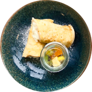  Eierkuchen mit Vanillepudding und Früchte dazu Vanillesoße (1,15,19,81)