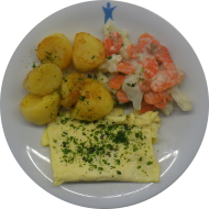 Bio: Eieromelette mit frischem Schnittlauch (15,19) auf Rahmgemüse (19,81) dazu Schwenkkartoffeln