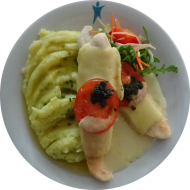 Welsfilet 'Caprese' mit Tomate und Mozzarella überbacken (16,19,56) mit Zitronen-Petersilien-Butter (1,19,81) und hausgemachtes Bärlauch-Kartoffelpüree (19)