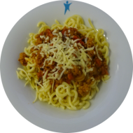 Pasta (81) mit Sauce 'Mauriciano' Hackfleisch, Champignons, Tomaten (49,81) und geriebenem Gouda (19)
