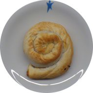 Heute als Menüzugabe: Strudelteigschnecke 'Sucuk' (2,3,15,19,21,23,47,49,52,53,81)