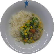 Kleine Portion: Spicy Green Curry mit Brokkoli, Süßkartoffel, Champignons und Kokosmilch (18,49) dazu Jasmin-Duftreis