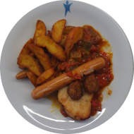 Geflügel-Grillteller mit Hähnchenbruststeak, Partyfrikadellen, Grillwürstchen und mediterranem Gemüse (2,3,8,15,21,22,54,81) dazu Kartoffelspalten