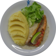 Gegrilltes Wildlachsfilet (16,56,81) an Weißweinsoße (19,24,44,81) dazu hausgemachter Kartoffelstampf (19) und Salatgarnitur