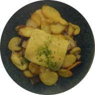 Tiroler Gröstl mit Tofuwürfel, Petersilie und kleines Omelett aus Lupinenmehl (18,25,81)