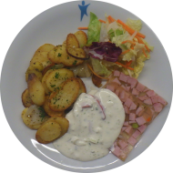 Sülze vom Schwein (2,3,8,9,21,46,51) an Kräuterremoulade (9,15,19,81) dazu Bratkartoffeln und Salatgarnitur