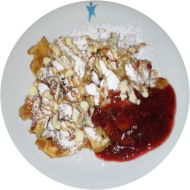Hausgemachter Kaiserschmarrn mit Zwetschgenröster und Puderzucker (15,19,81)