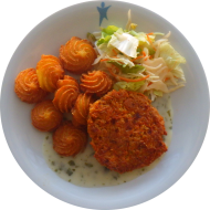 Veggi-Bratling aus Haferflocken, geriebenem Käse, Karotten, Zwiebeln und Knoblauch (15,19,49,81) an Bärlauchrahmsoße (19,81) dazu Herzoginkartoffeln (19) und Salatgarnitur
