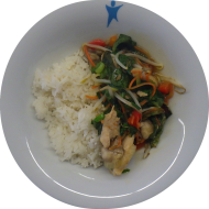 Kleine Portion: Chop Suey mit Hähnchen, Karotten, Sprossen, Lauchzwiebeln und Ingwer (2,18,49,54,81) dazu Jasmin-Duftreis