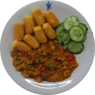 Soja-Rahmgeschnetzeltes mit grünem Pfeffer (3,18,21,49,81) dazu Kroketten (81) und kleiner Gurkensalat mit Dill